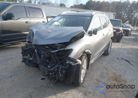 2018 Nissan Rogue Sv z USA, uszkodzony, nr VIN KNMAT2MV5JP557377